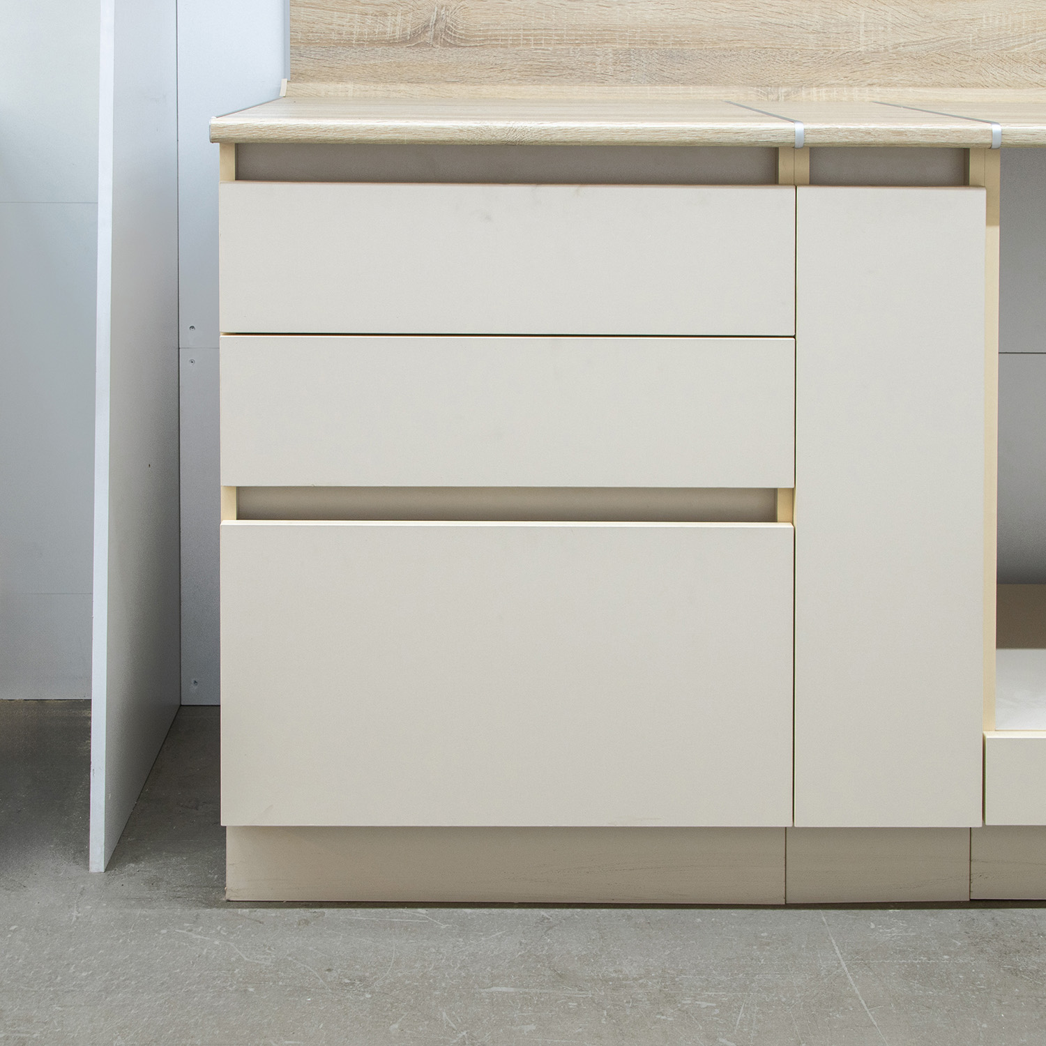 Шкаф напольный 600х850х600 мм BROZEX-WOOD Melissa, с тремя ящиками, светло-бежевый