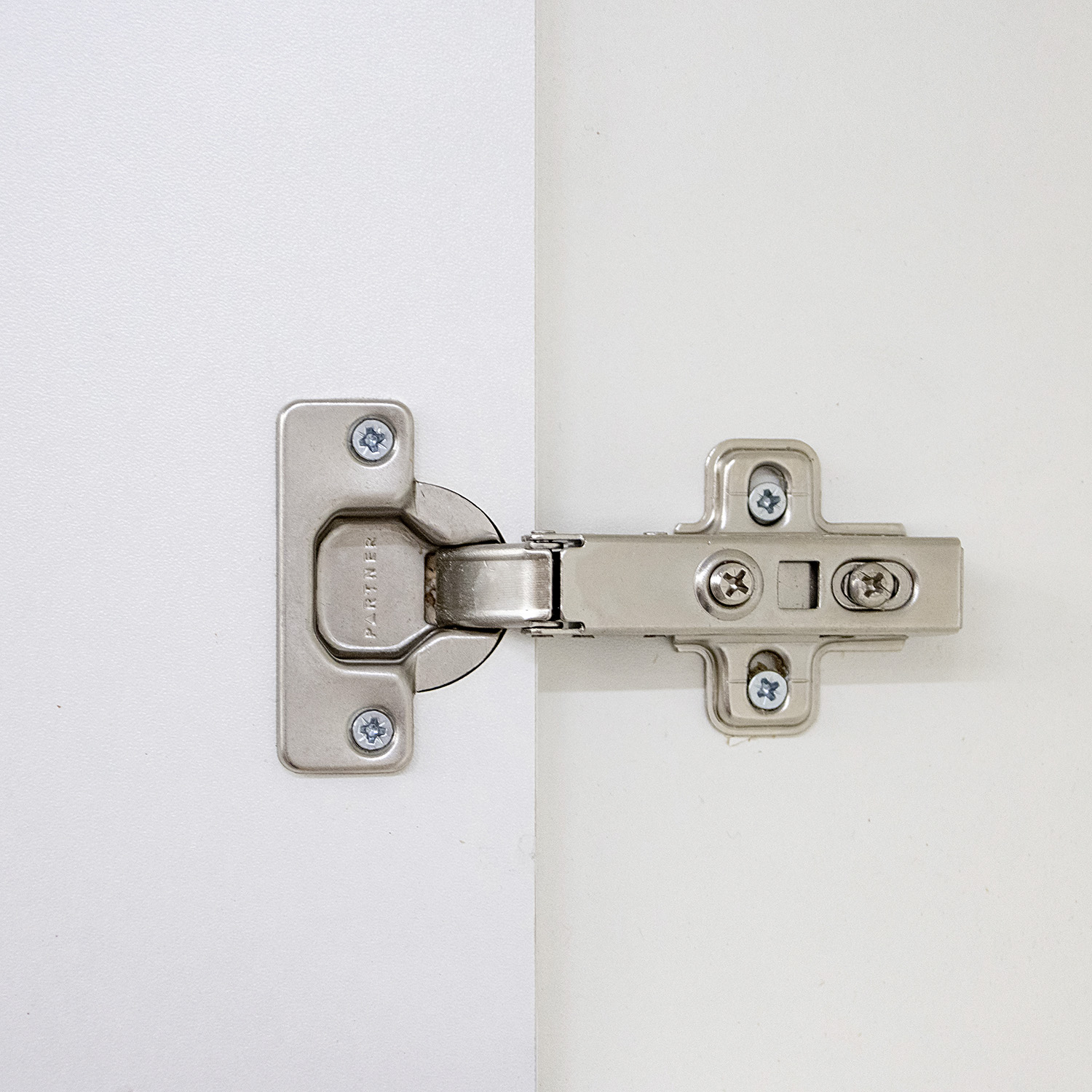 Шкаф напольный 800х850х480 мм BROZEX-WOOD Liberty, с двумя дверцами, белый