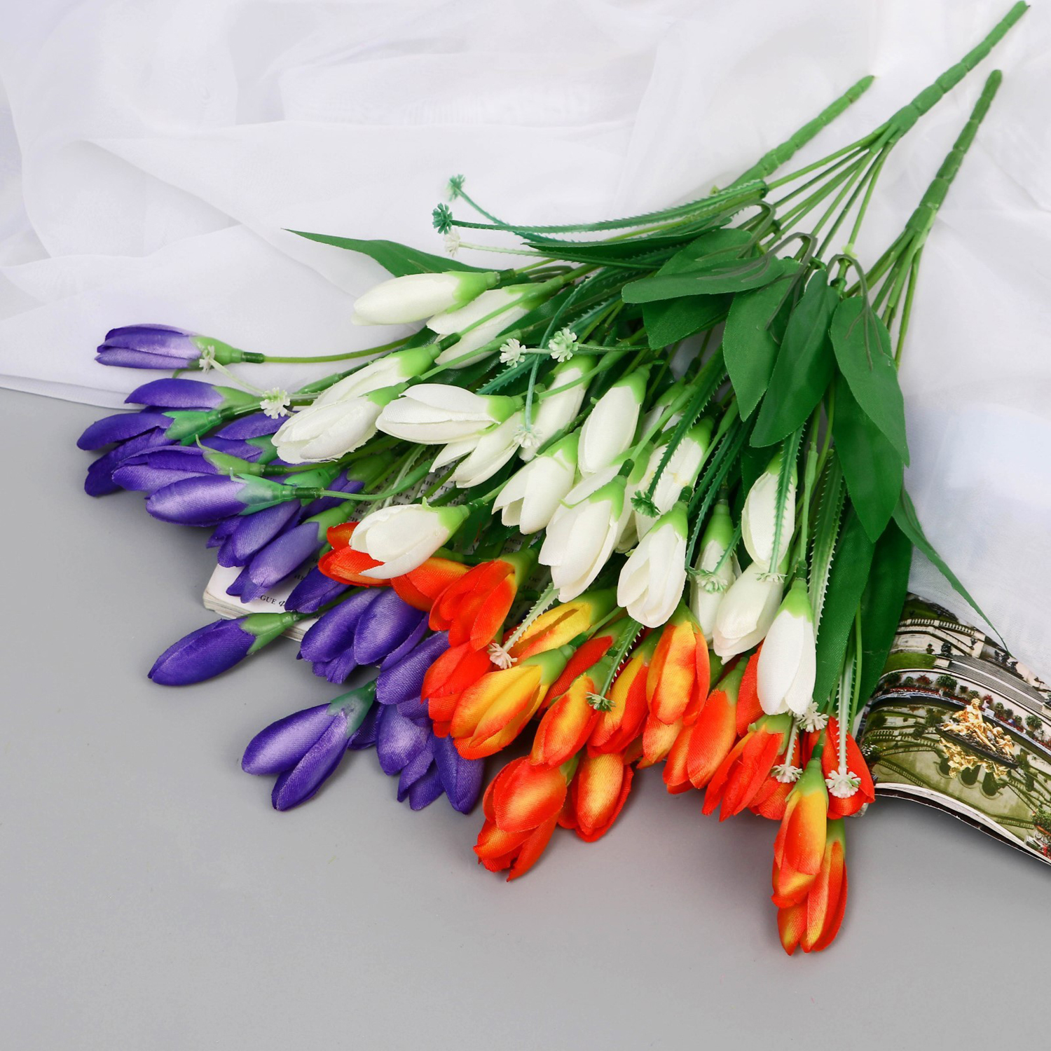 Букет "Крокусы Джойс" 32 см, микс  9913366