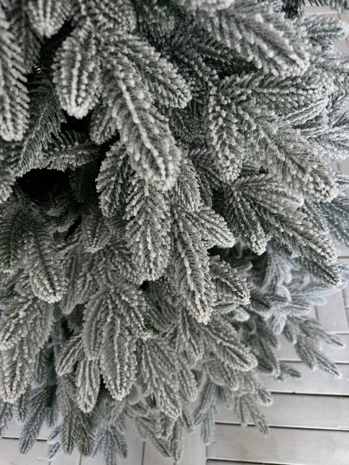 Елка искусственная Елки от Мишки «Тюменская», 180 см, литой пластик, заснеженная